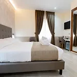 Maximus Hotel