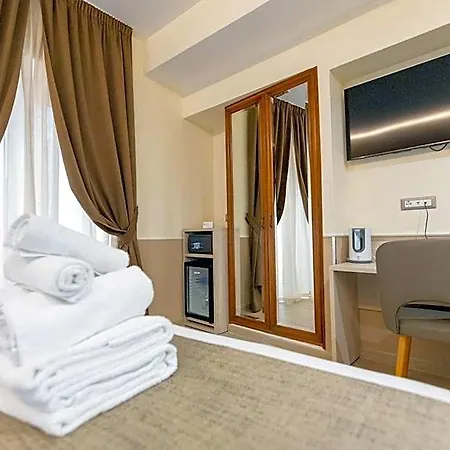 Maximus Hotel
